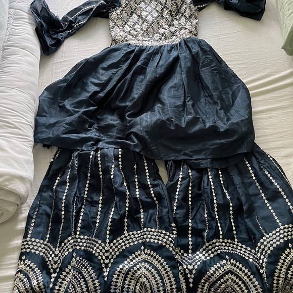 Blue sequined Sharara Indian Pakistani dress - Picture 3 of 3